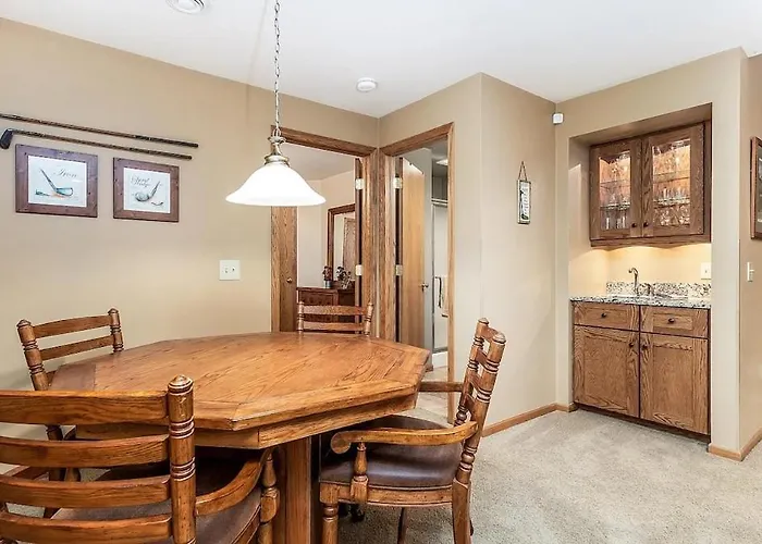 Ferienhaus Beautiful House - Hot Tub, Sunroom, Pool Table, Arcade Galena